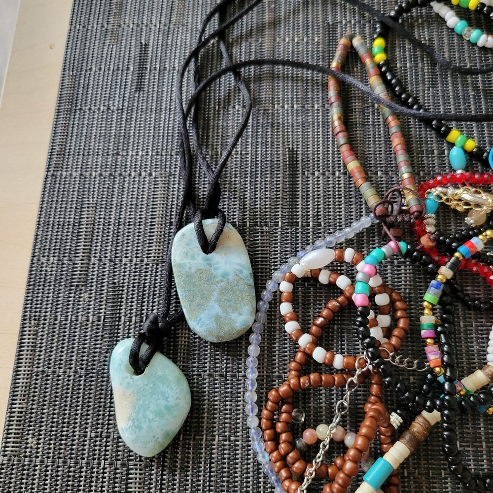 Stone pendant and bead necklaces